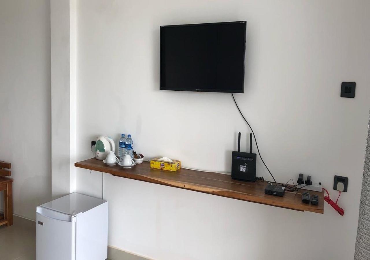 Atteriya Sigiriya Hotel Bagian luar foto