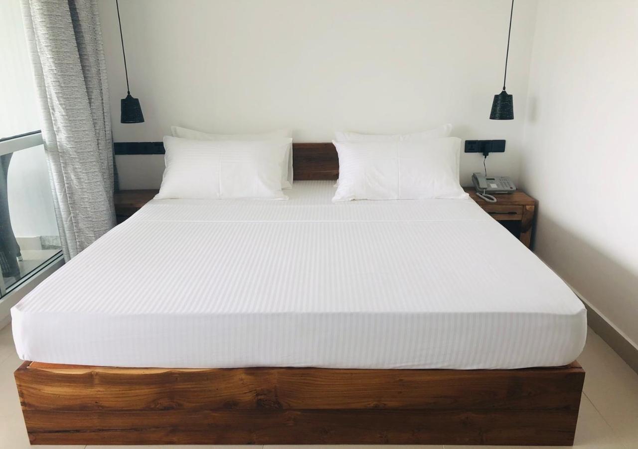 Atteriya Sigiriya Hotel Bagian luar foto